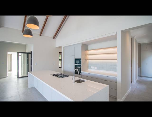 5 BEDROOM GATED ESTATE FOR SALE IN KYALAMI